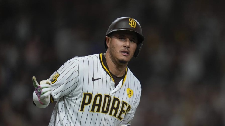 Manny Machado allana su camino hacia el club 3.000-500 en MLB