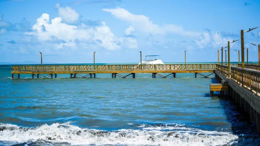 Miches vuelve a tener muelle turístico: David Collado entrega el lugar totalmente reconstruido