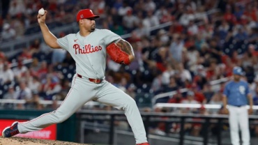 El aumento de la velocidad de los pitchers; afecta el bateo y emociona al público con alto costo
