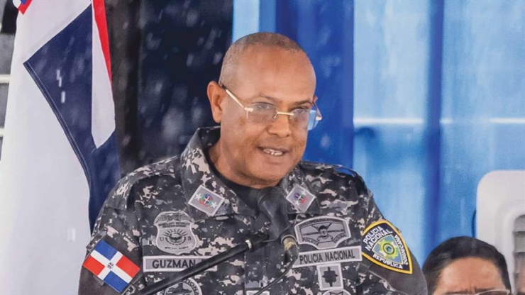 Abinader promete hablar en los próximos días del cambio del director de la Policía